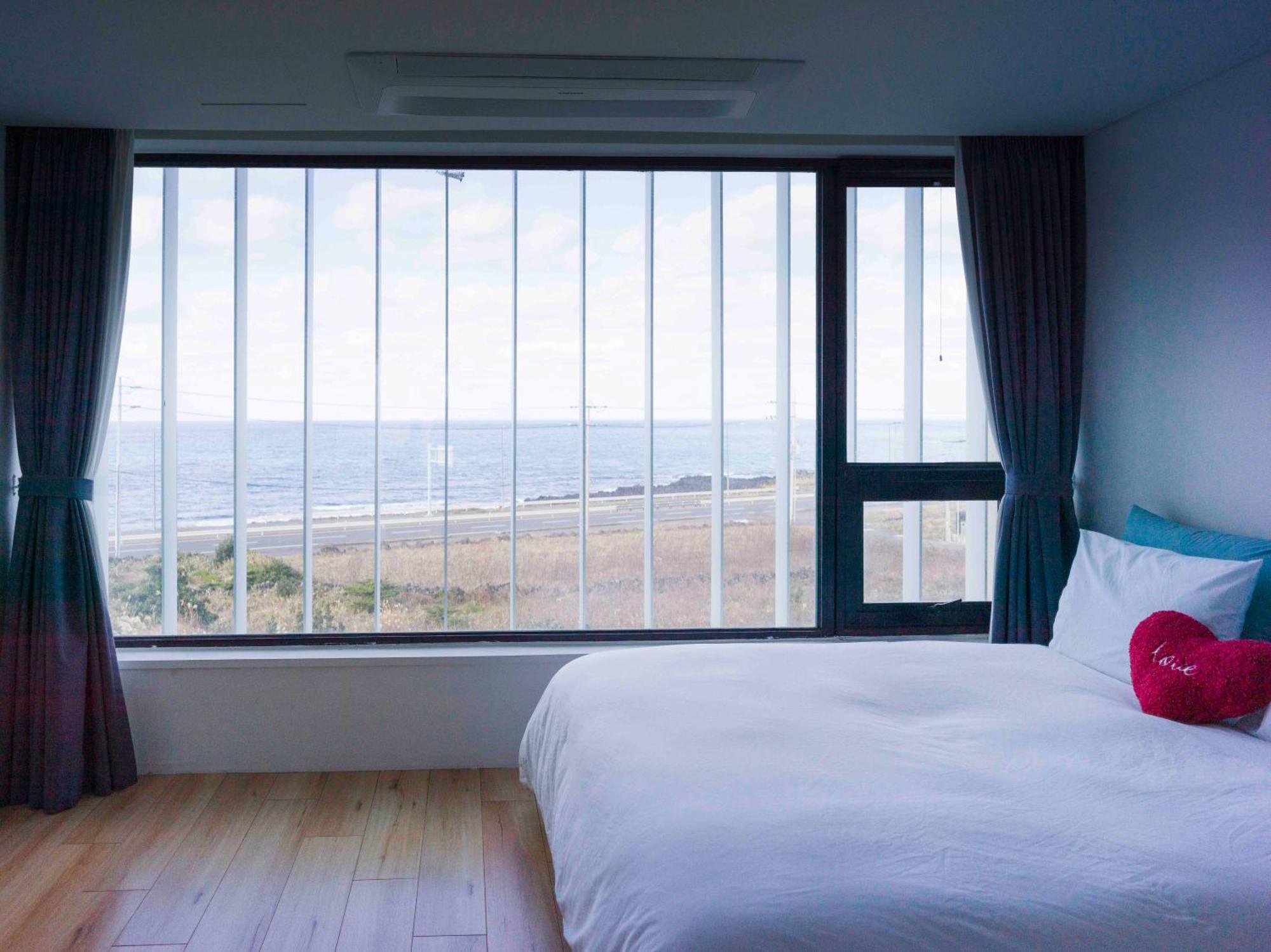 Boutique Pool Villa Namib Jeju Esterno foto